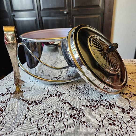 Vintage Other - Vintage ice-bucket w tongs. Barware, chrome, classic